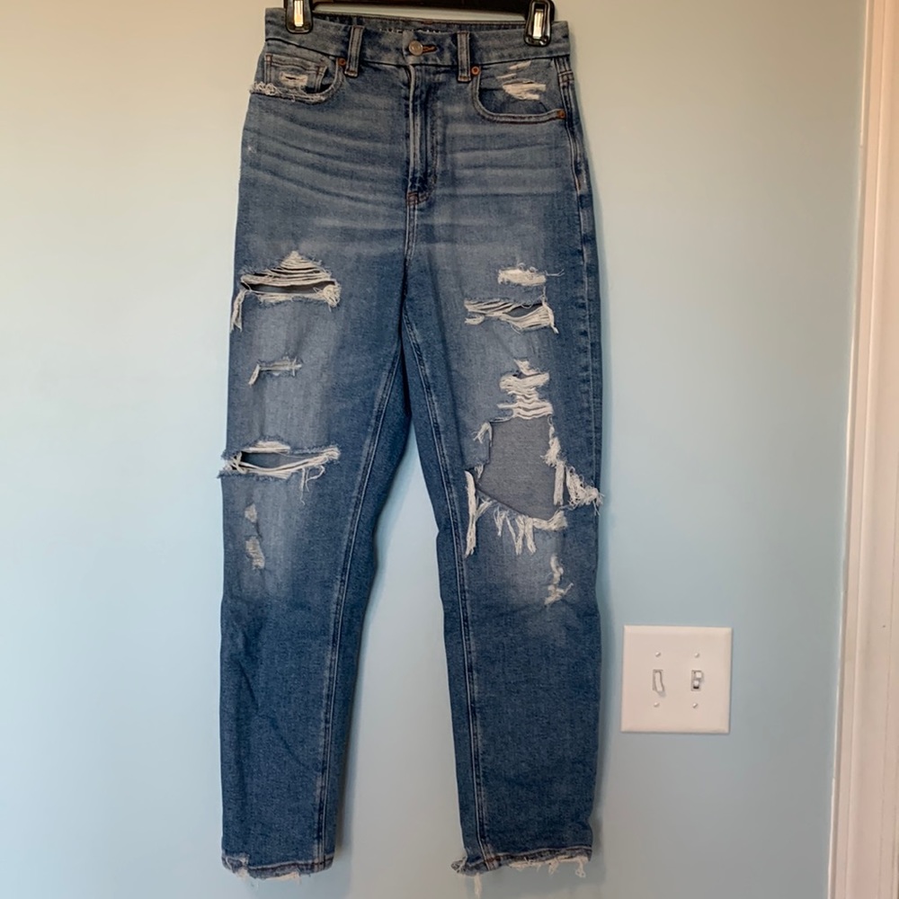 american eagle mom jeans